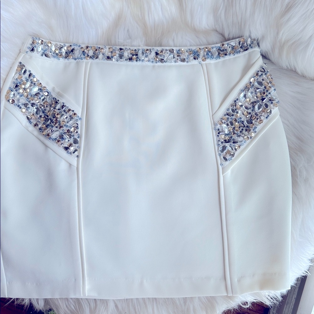 NWE ENDLESS ROSE IVORY SKIRT/ L